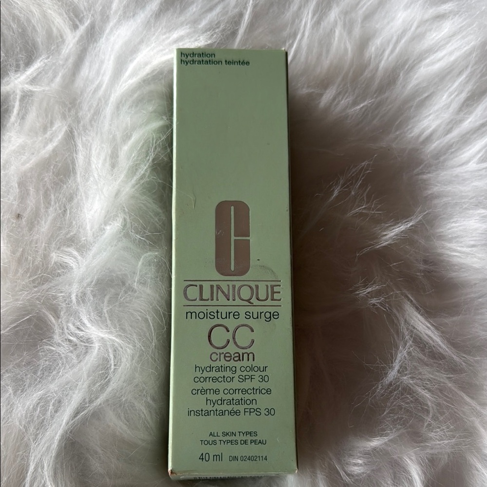 Clinique Moisture Surge CC Cream - Light Green